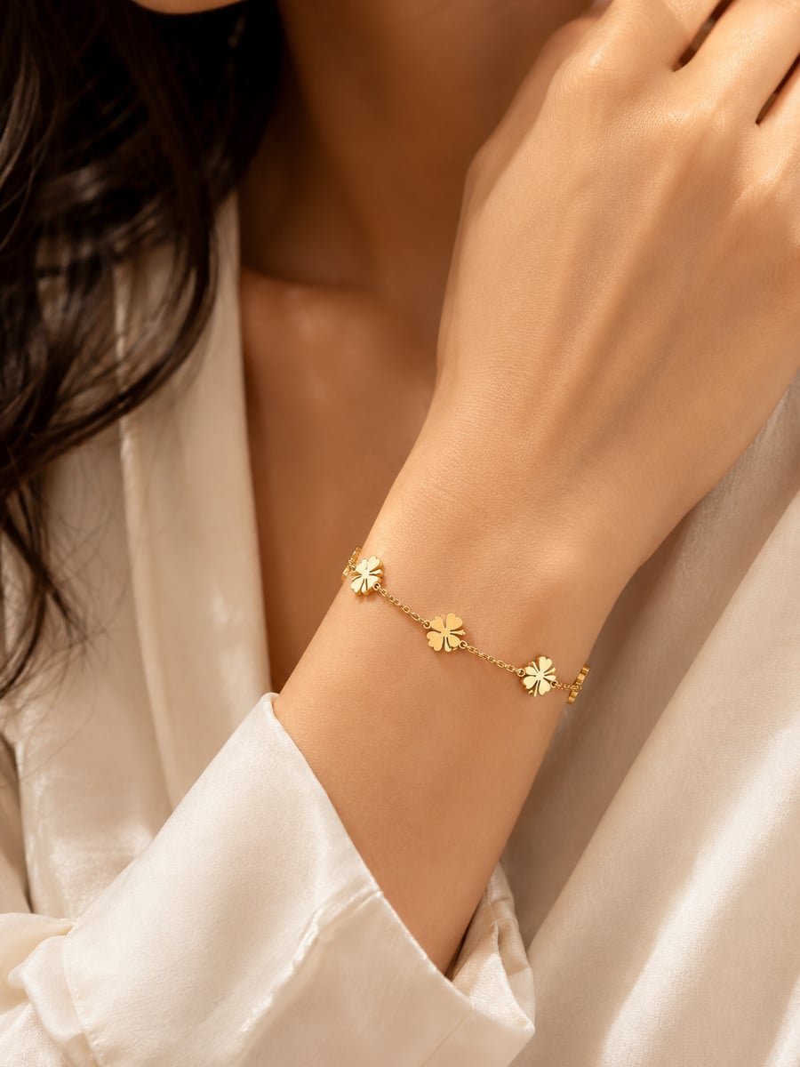 Four Leaf Clover Bracelet – Demi-Fine Gold - view 2