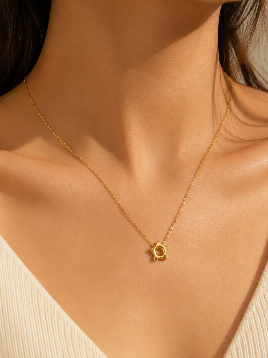 Open Star Pendant Necklace – 18K Gold Plated - view 2