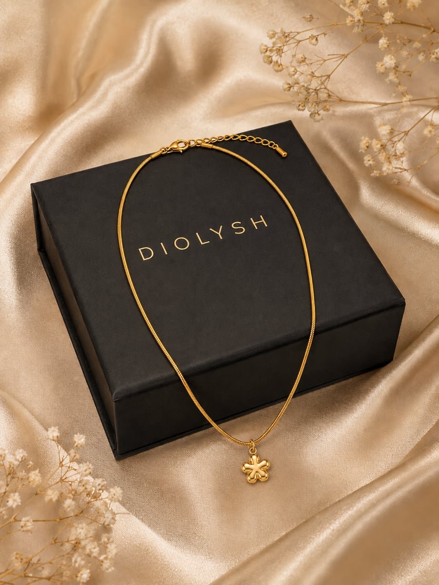 Puffed Flower Pendant Necklace – 18K Gold Plated - view 5