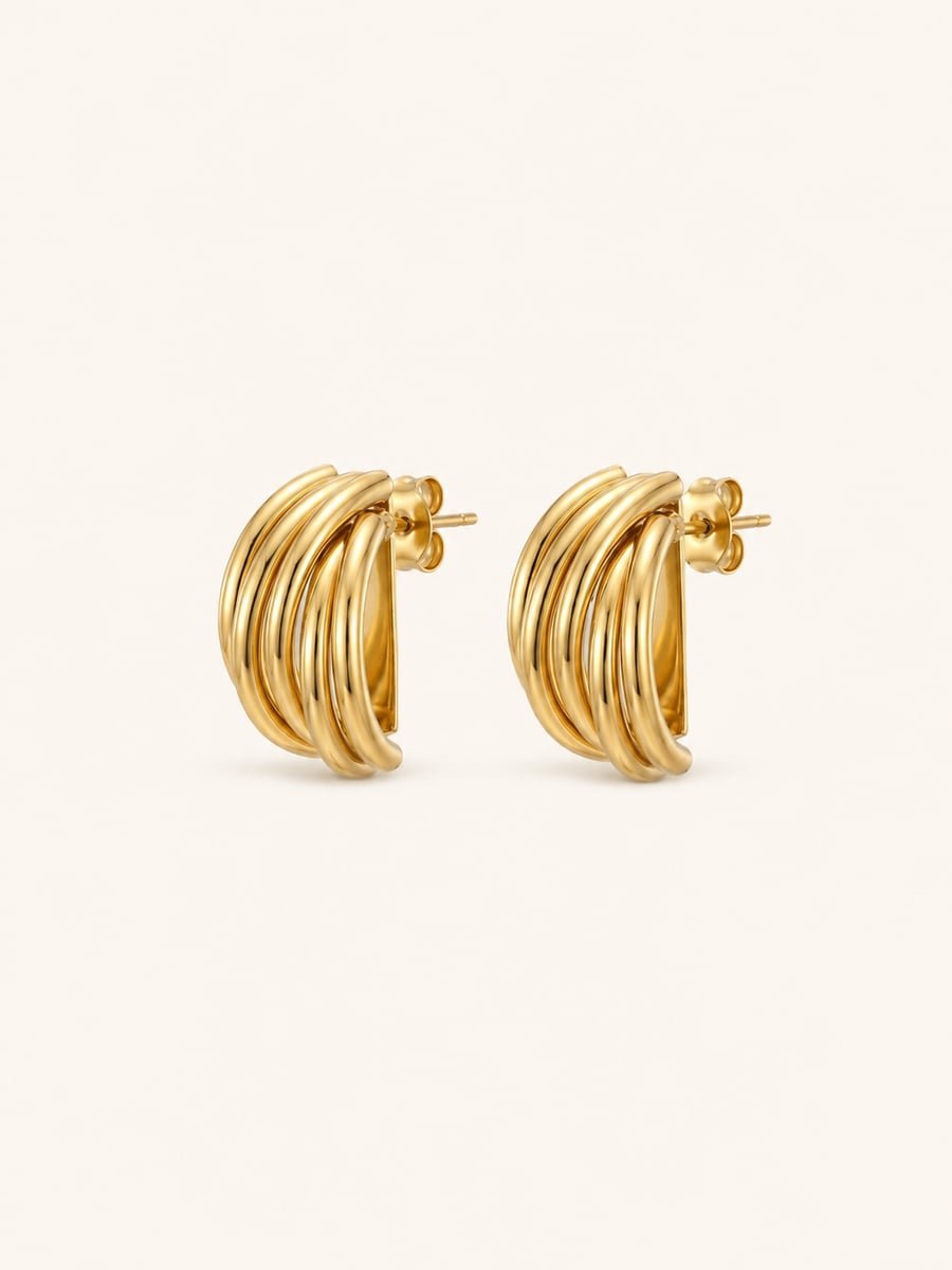Short Ribbed Hoop Earrings – 18K Gold Plated