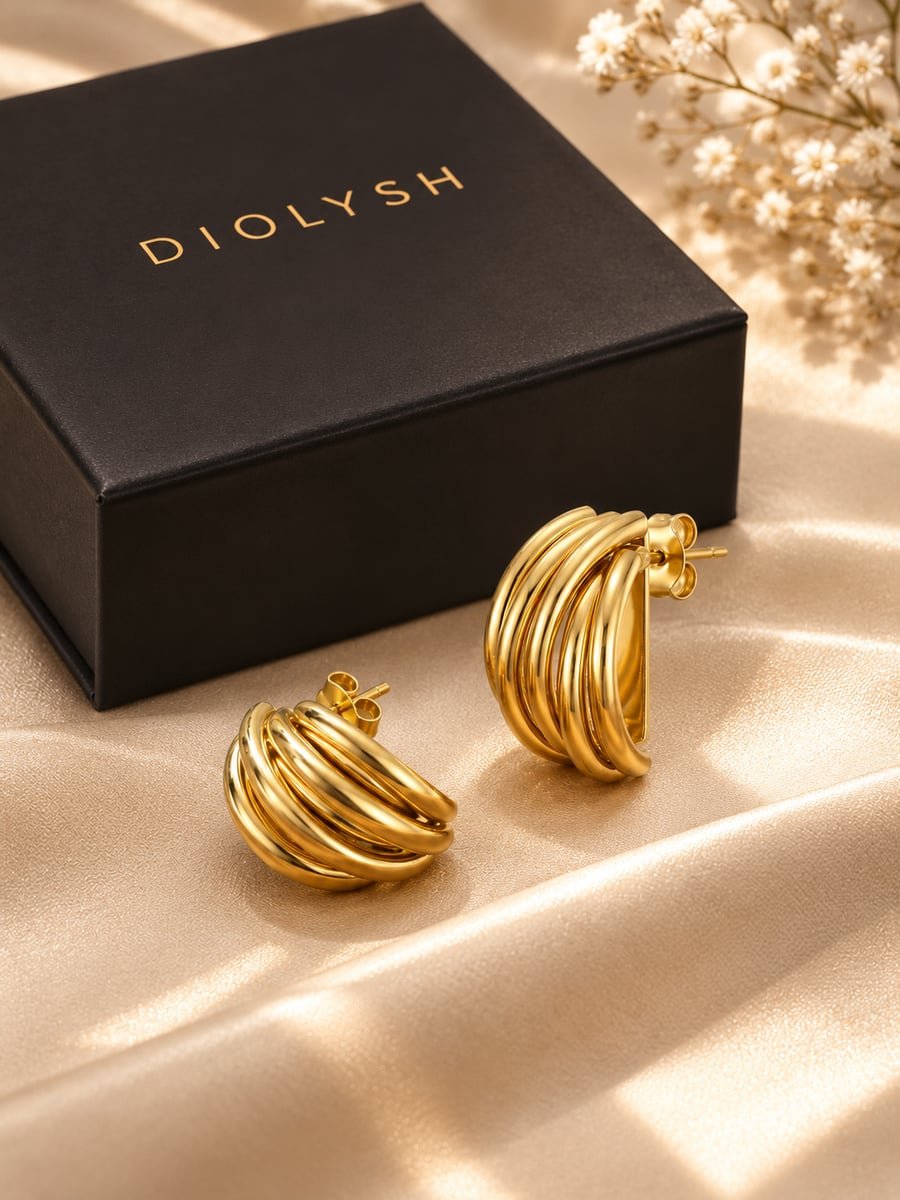 Short Ribbed Hoop Earrings – 18K Gold Plated - view 5